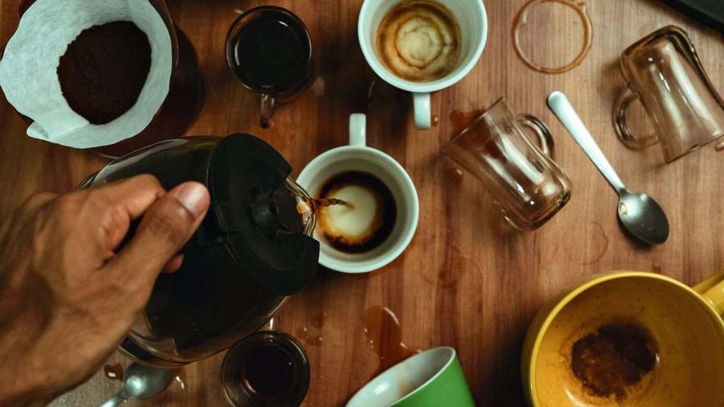 A glass Chemex brewing a single-origin pour-over in soft window light